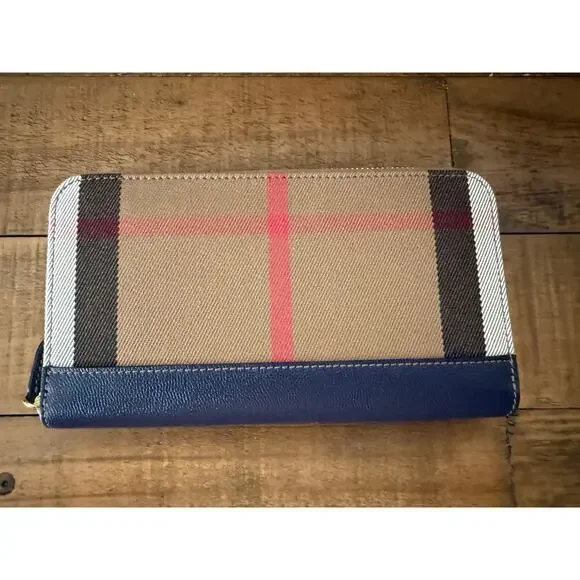 Burberry Wallet Womens Large Zip Around Dark Canvas Blue Check Leather Italy New - Picture 3 of 10